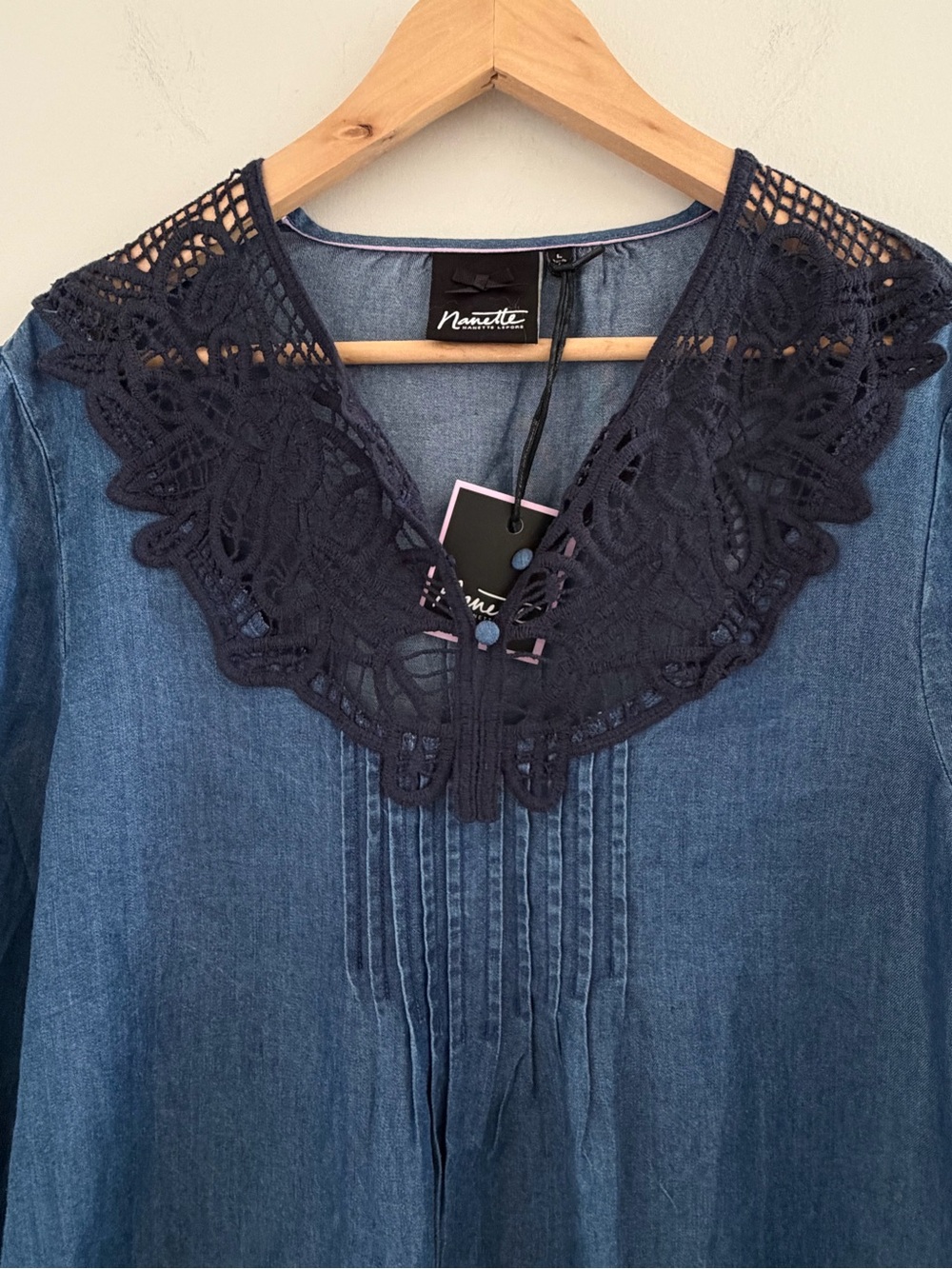 NWT Nanette Lepore Chambray Tencel Lace Trim Boho Tunic Blouse Womens L Blue - Picture 4 of 10